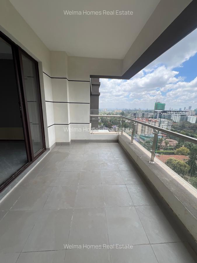 3 Bed Apartment with En Suite in Riverside - 8