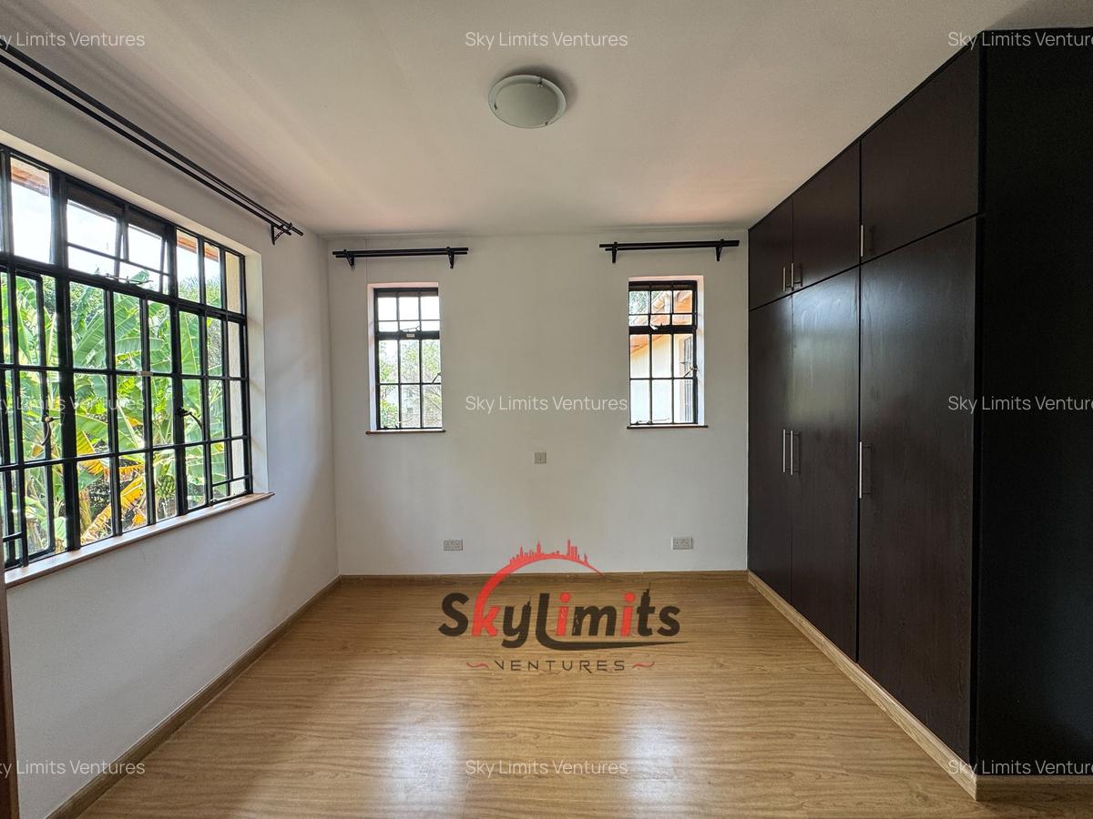 4 Bed House with En Suite in Runda - 18