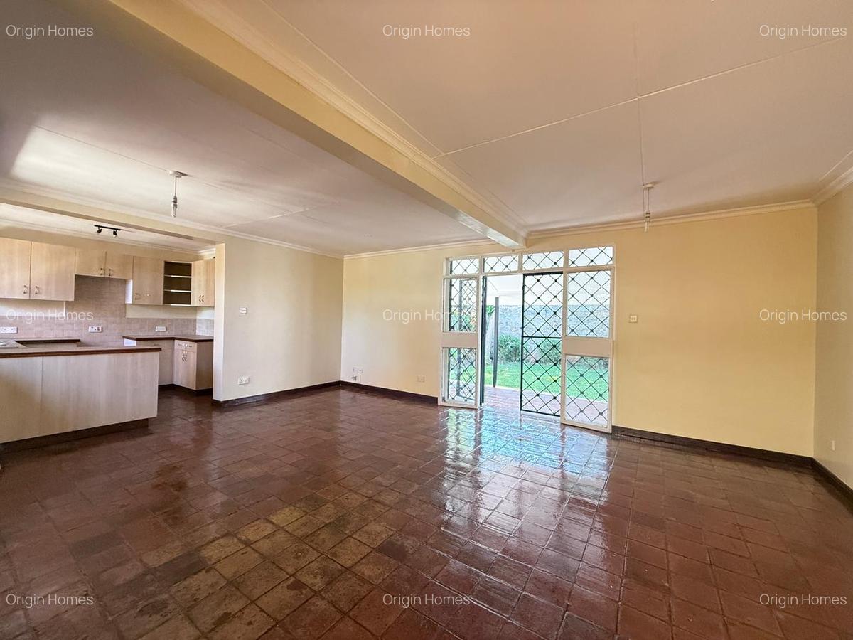 3 Bed House with En Suite at Lavington - 14