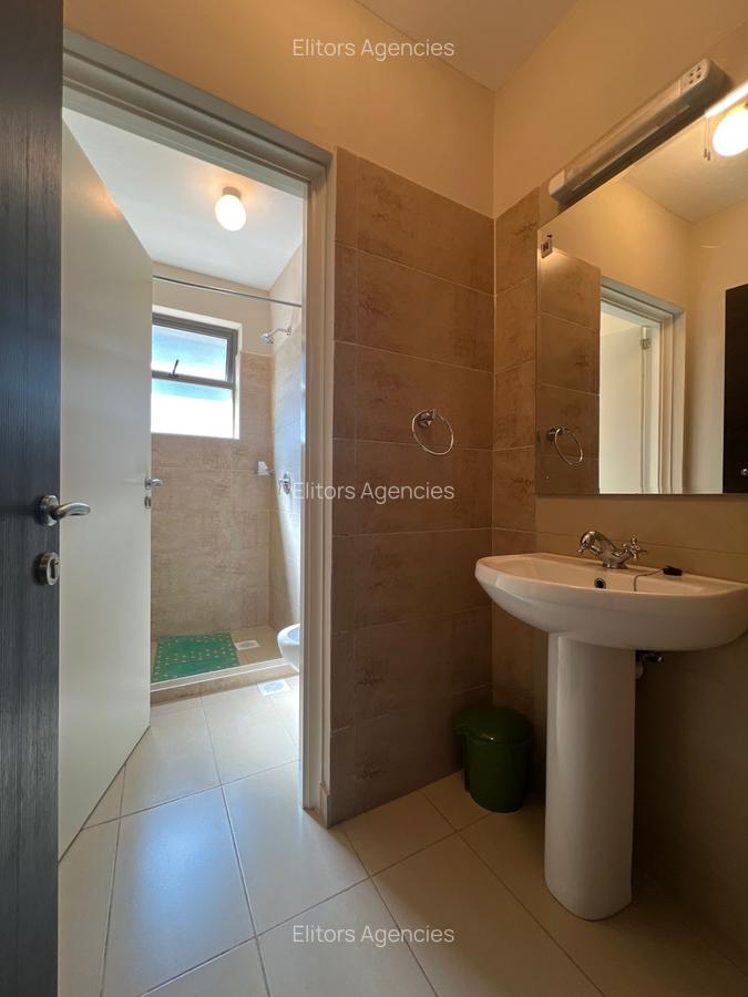 Serviced 2 Bed Apartment with En Suite at Kirawa Road - 9