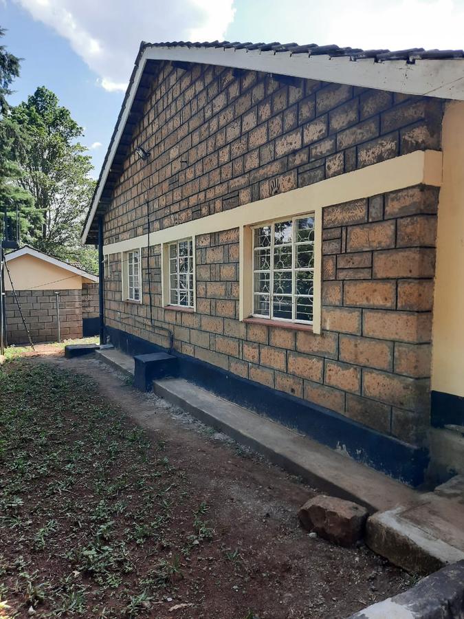 4 Bed House with En Suite at Bomas - 16