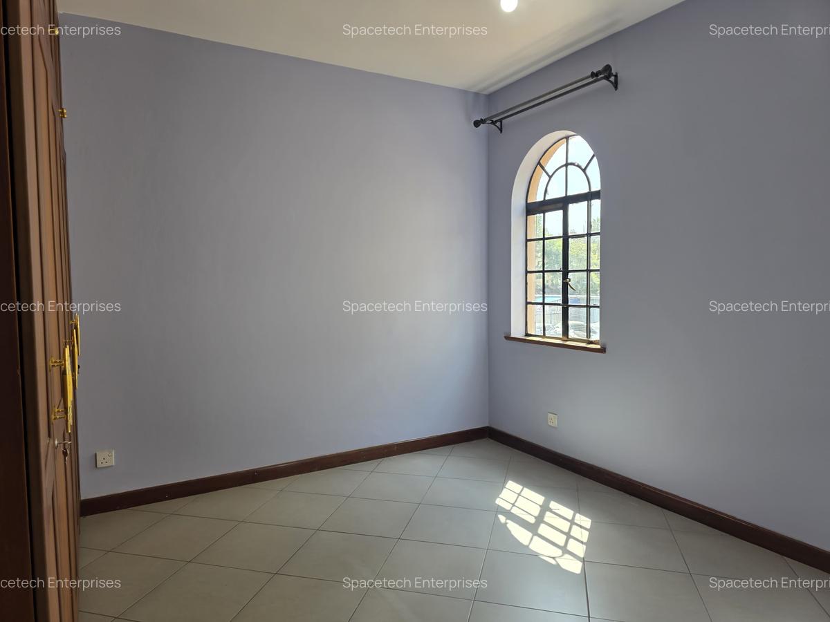 3 Bed Apartment with Backup Generator in Kilimani - 10