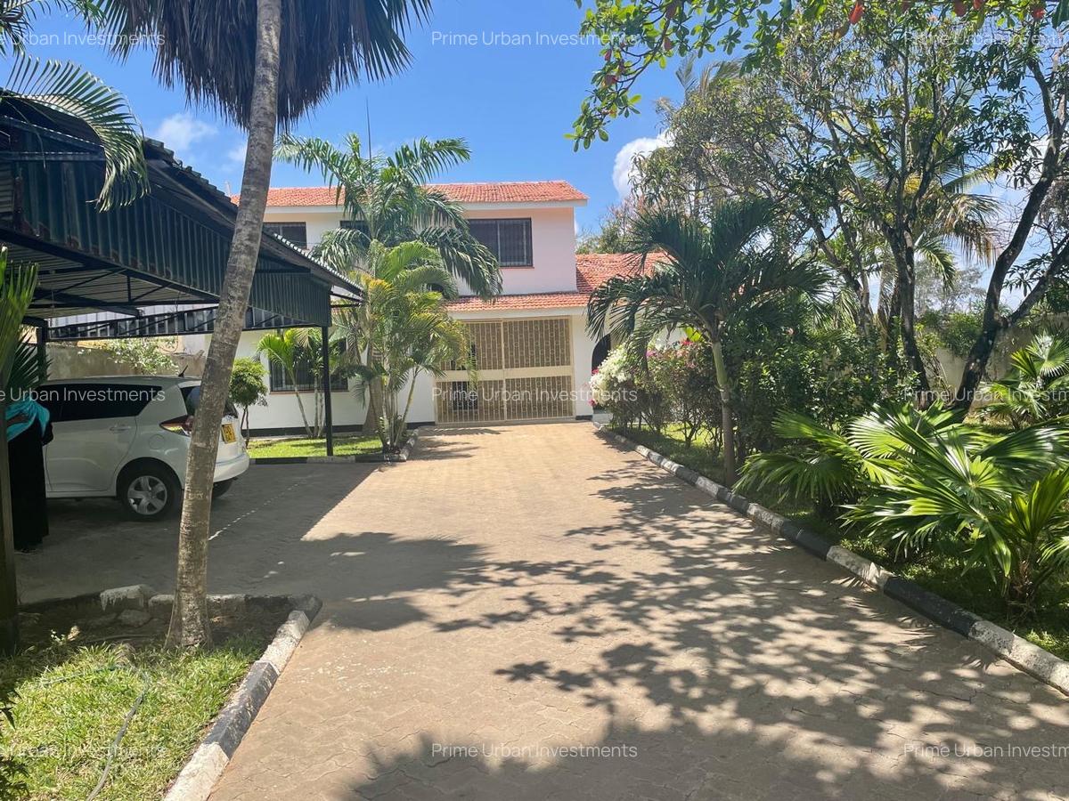 4 Bed House with En Suite in Nyali Area - 18