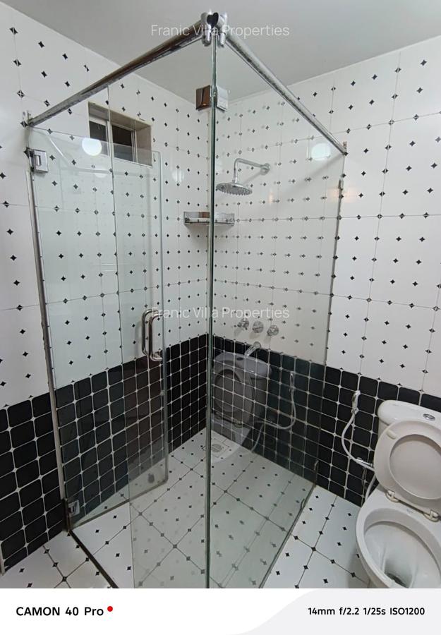 2 Bed House with En Suite at Hill View - 17