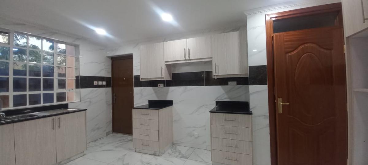 5 Bed Townhouse with En Suite at Lavington Green - 9