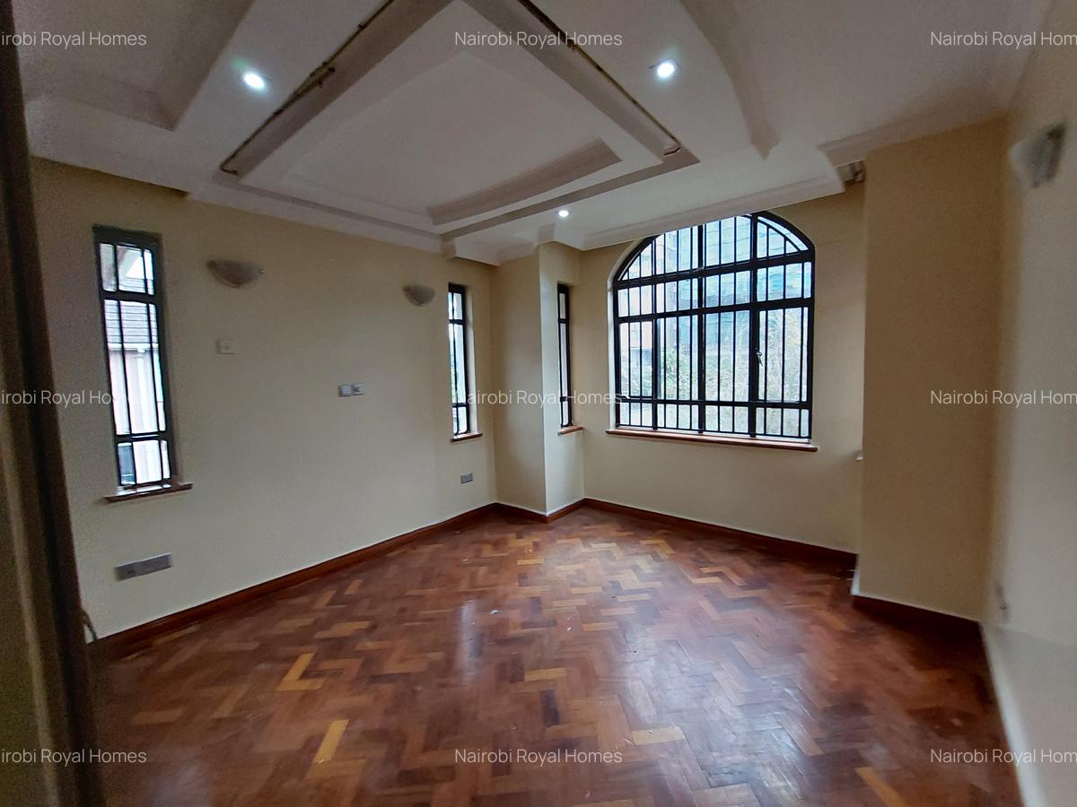 4 Bed Townhouse with En Suite at Lavington Muthangari - 16