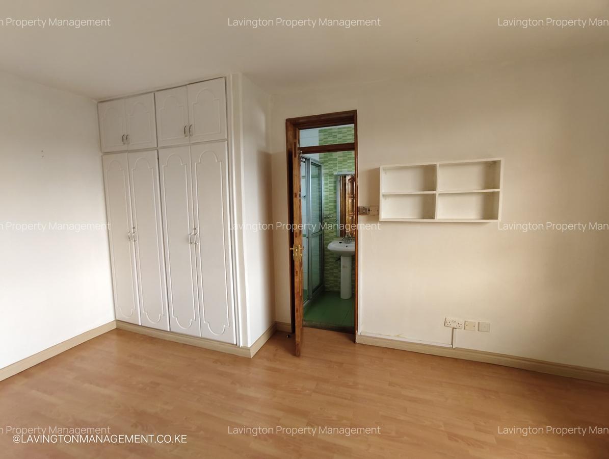 4 Bed Apartment with En Suite at Lavington Green - 12