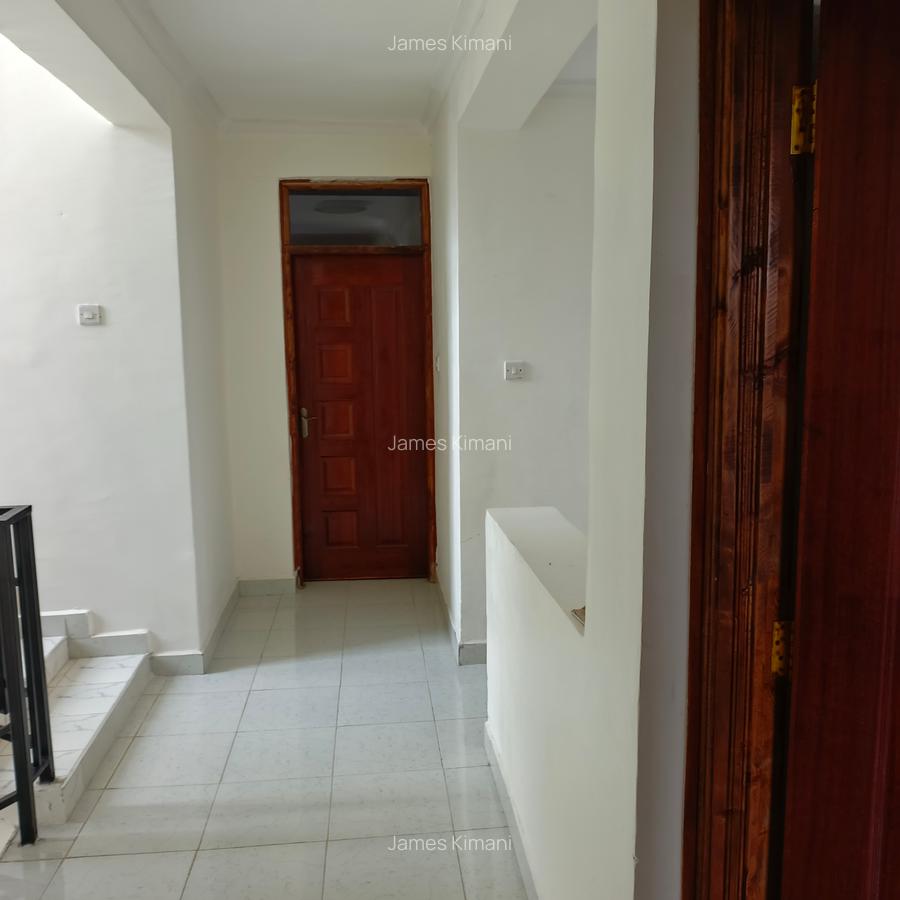 4 Bed Townhouse with En Suite at Membley - 12