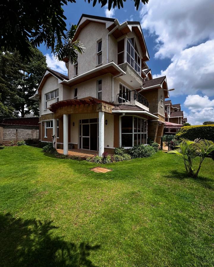 5 Bed Townhouse with En Suite in Lavington - 1