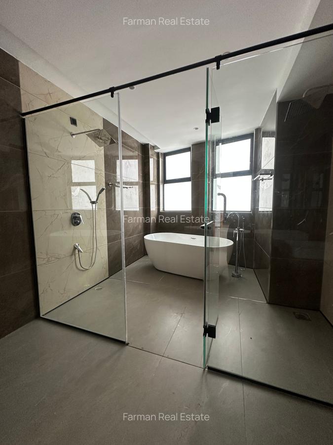 4 Bed Apartment with En Suite in Riverside - 8