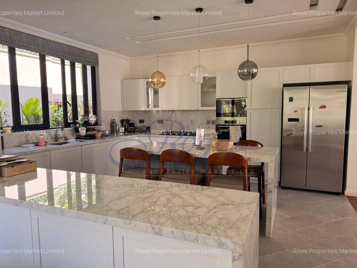 4 Bed House with En Suite in Loresho - 4
