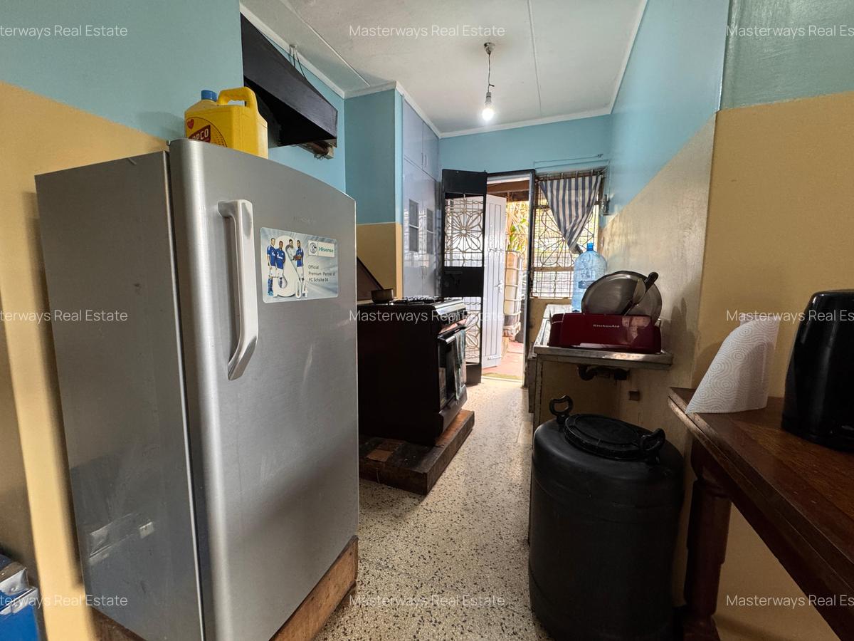 3 Bed House with Staff Quarters in Buruburu - 11