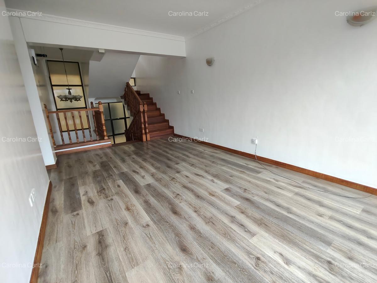 3 Bed Apartment with En Suite at Nyari - 19