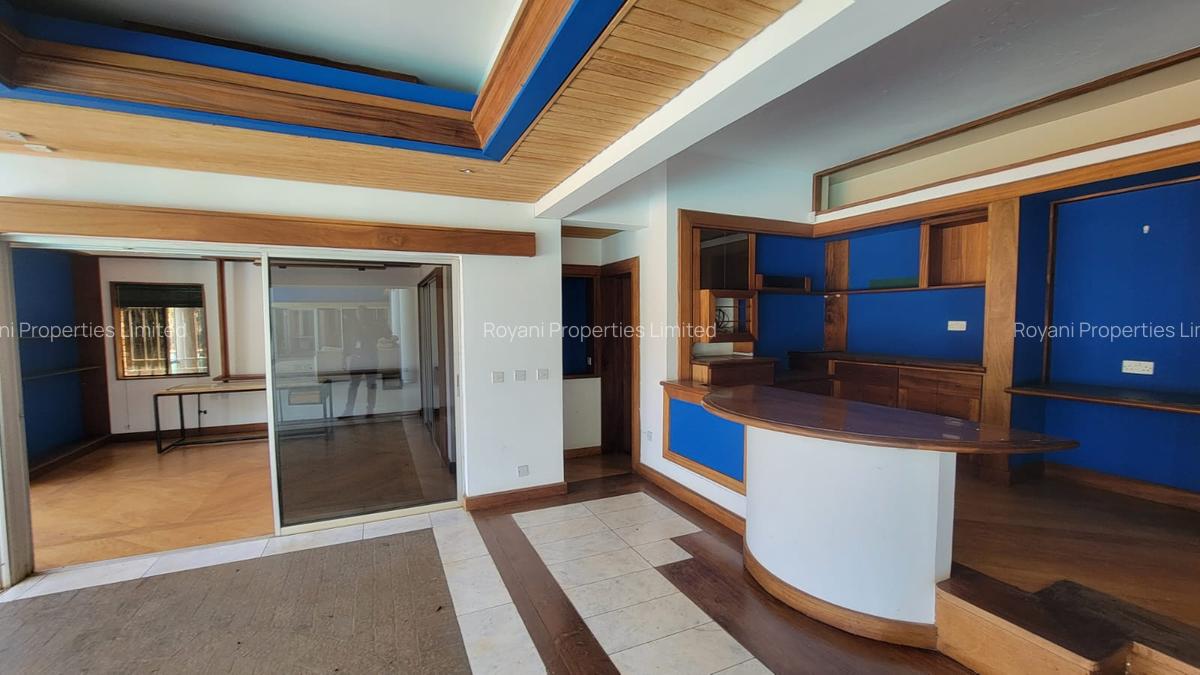 6 Bed House with En Suite in Kitisuru - 3