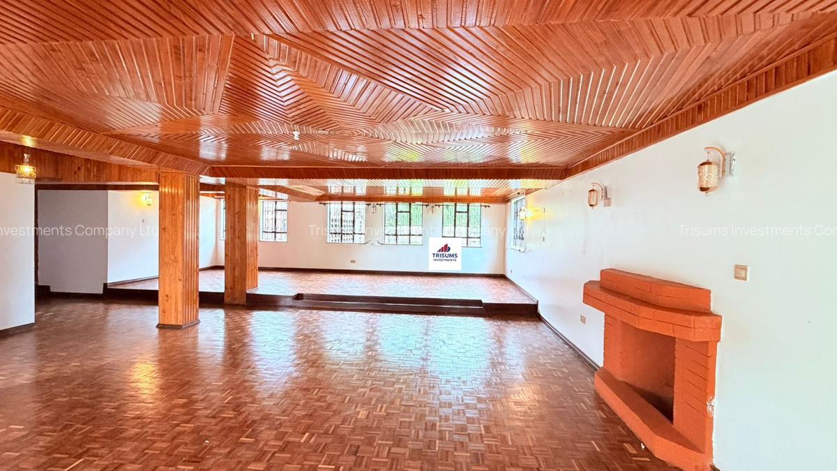 5 Bed House with En Suite in Runda - 3