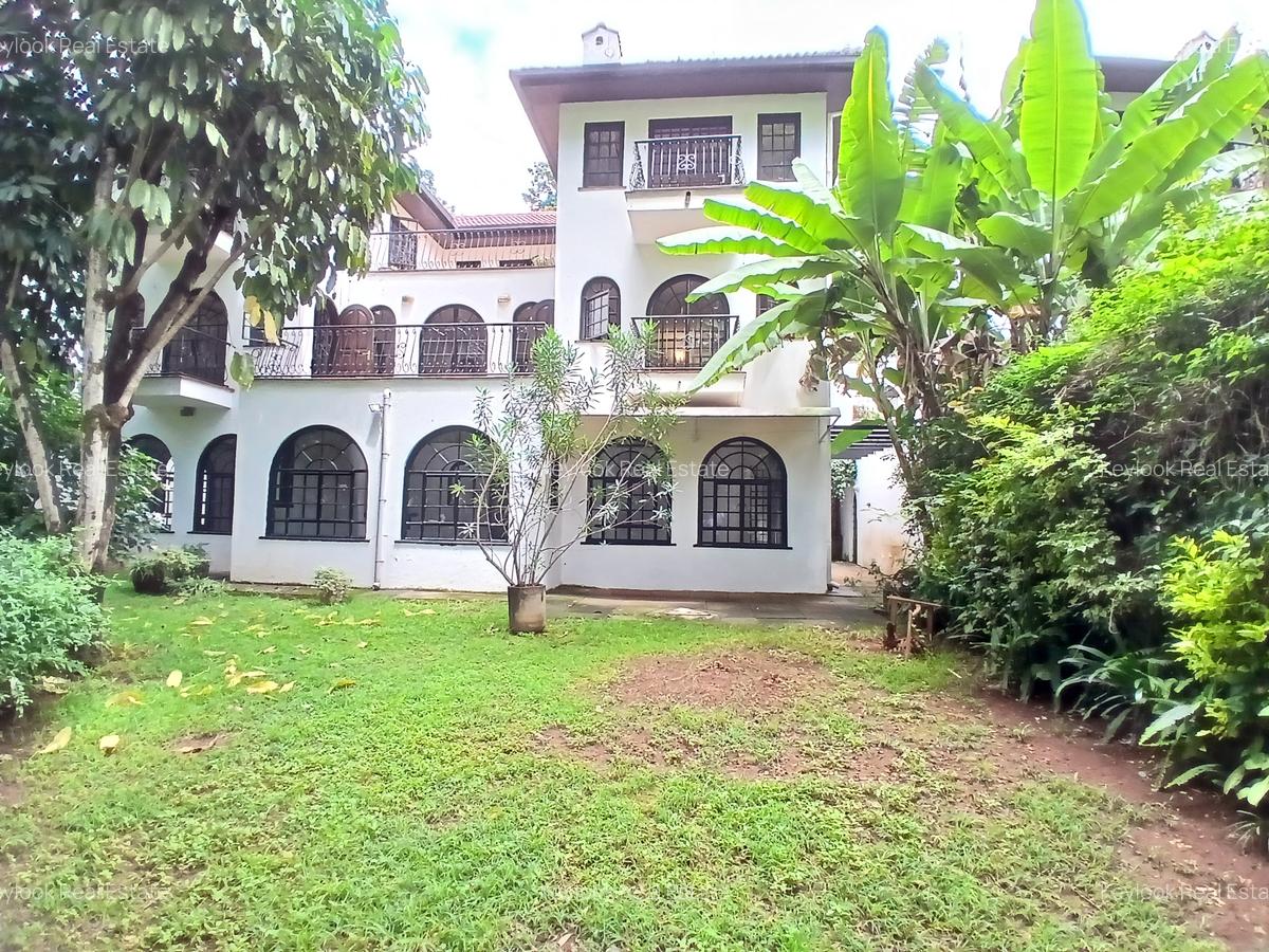 4 Bed Townhouse with En Suite at Riverside Drive - 1