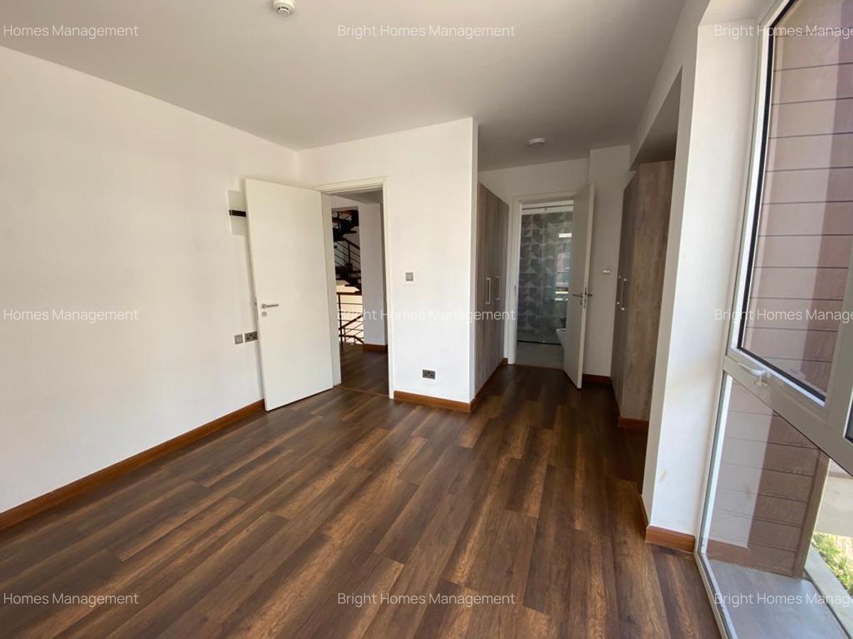 4 Bed Townhouse with Swimming Pool in Lavington - 15