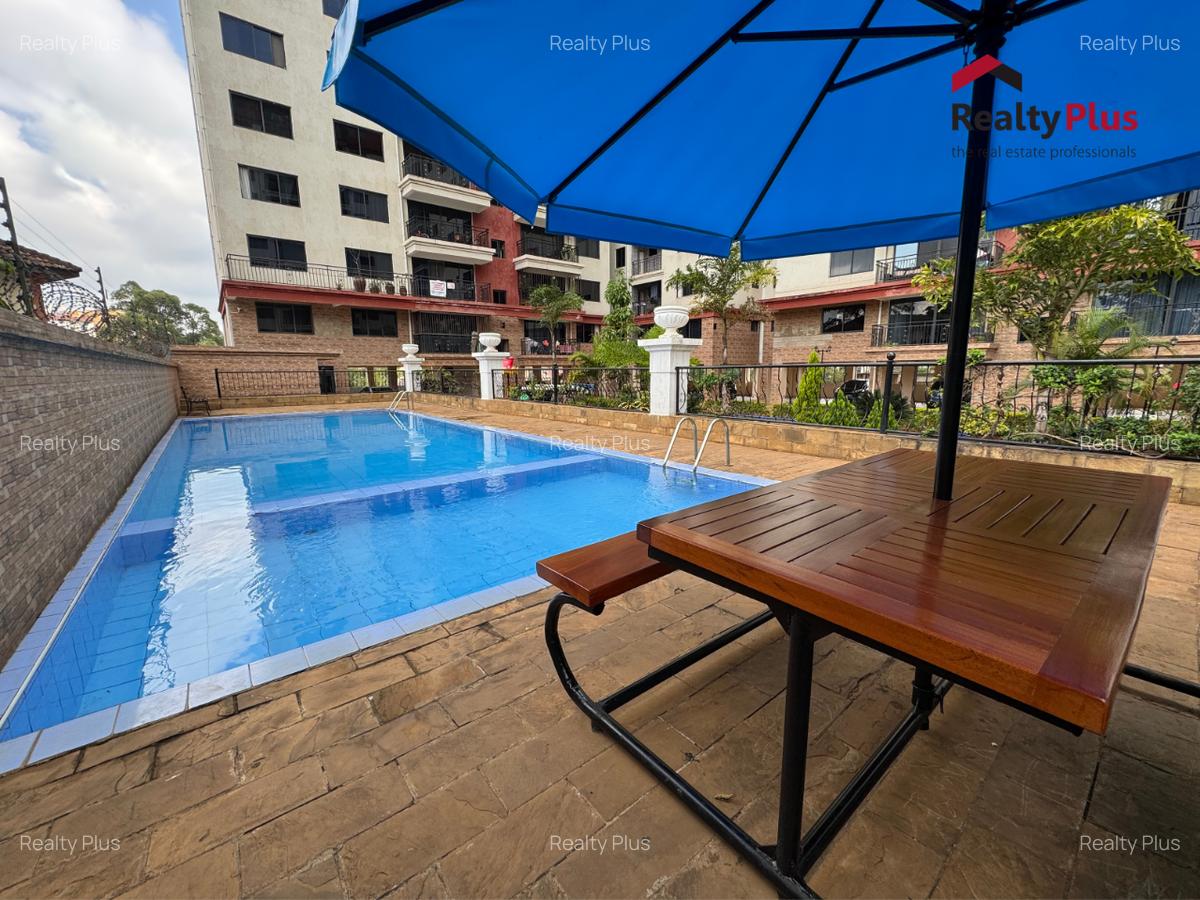 3 Bed Apartment with En Suite at Dennis Pritt Road - 17