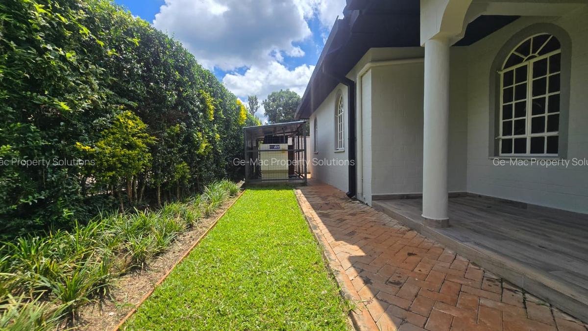 5 Bed House with En Suite in Runda - 9