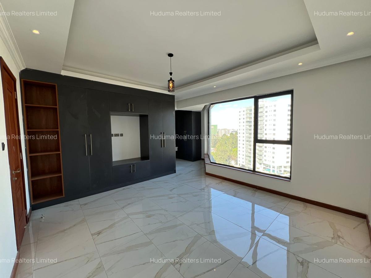 3 Bed Apartment with En Suite at Nyando Road - 15