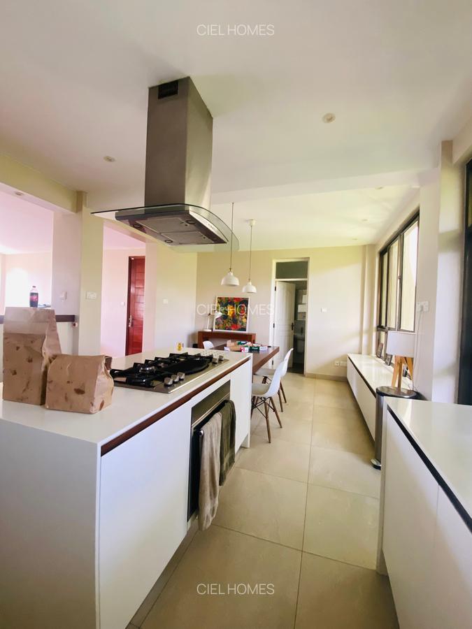 3 Bed Apartment with En Suite at Hatheru Road - 8