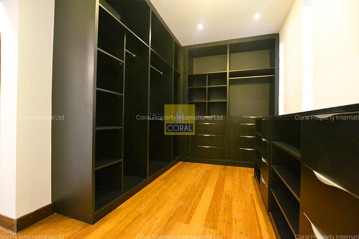 4 Bed Townhouse with Garden in Spring Valley - 10