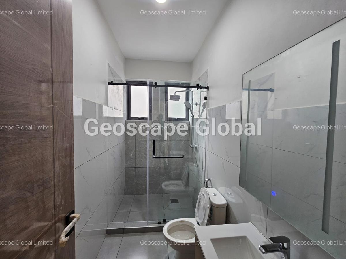 6 Bed Townhouse with En Suite in Lavington - 8