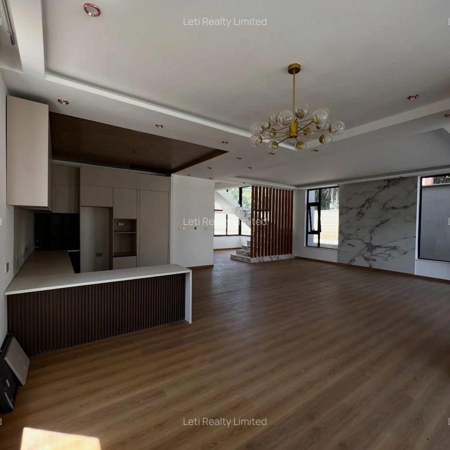 5 Bed Townhouse with En Suite in Lavington - 5