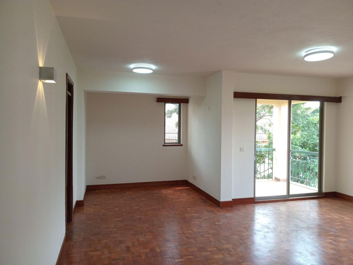 4 Bed Apartment with En Suite in Parklands - 7