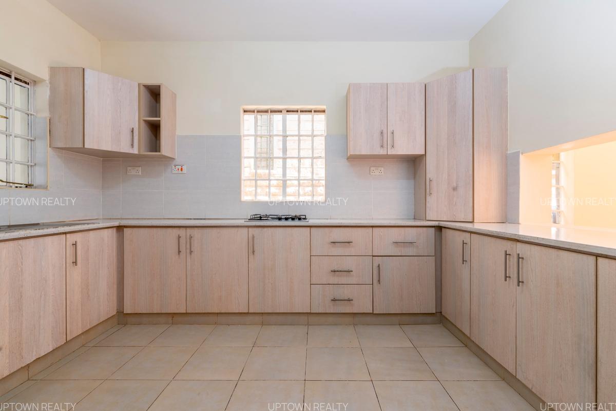 5 Bed Townhouse with En Suite at Kileleshwa - 9