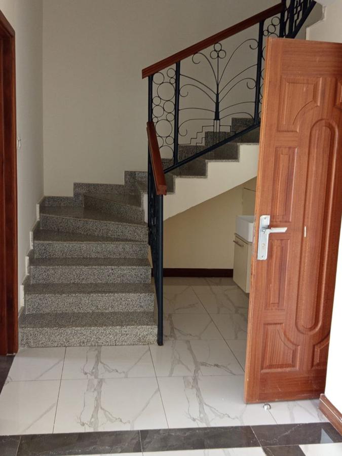 4 Bed Apartment with En Suite in Kilimani - 4