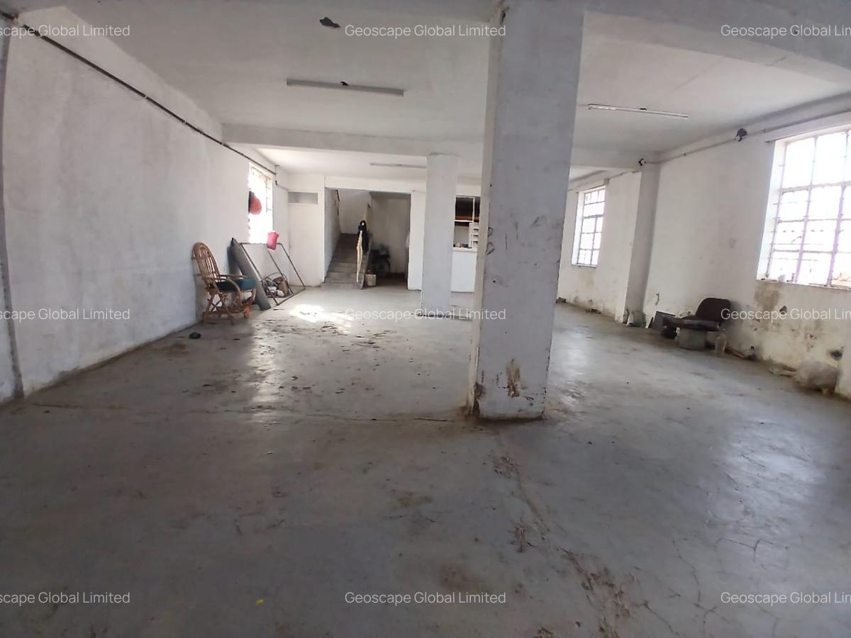 2,600 ft² Warehouse with Backup Generator in Industrial Area - 8