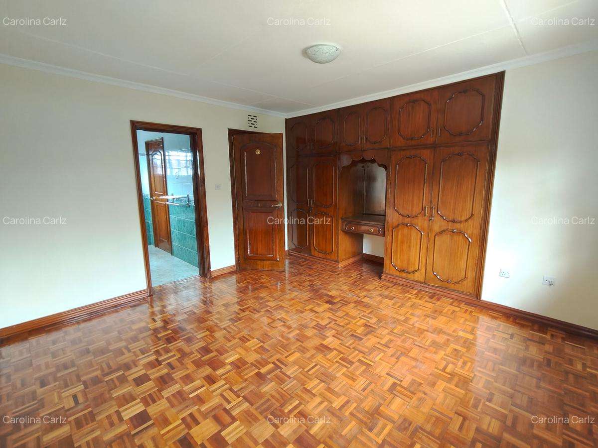 4 Bed Townhouse with En Suite at Runda Evergreen - 14