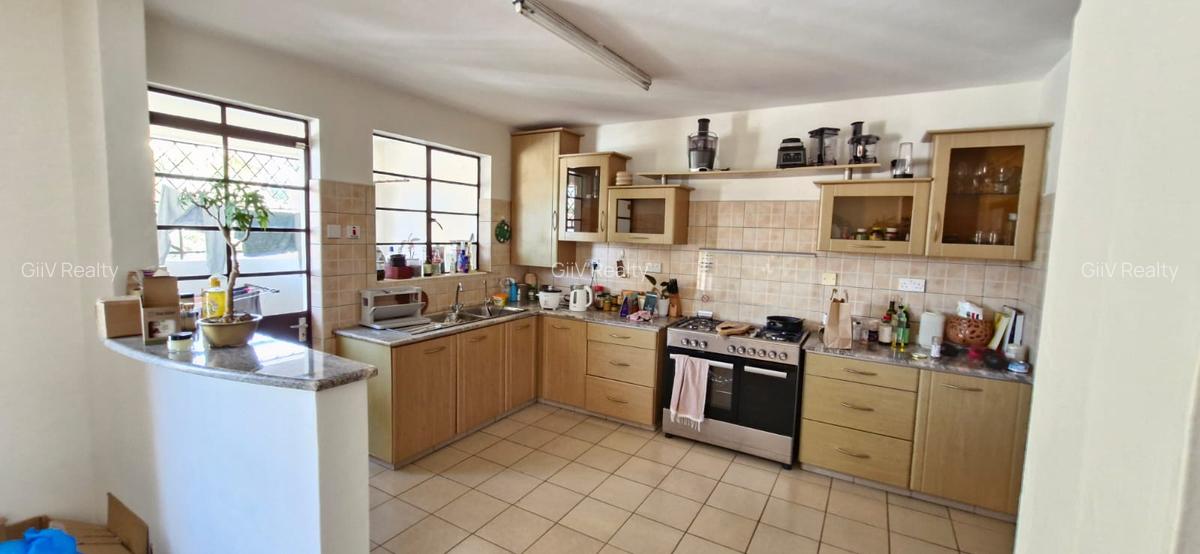 3 Bed Apartment with En Suite in Westlands Area - 6