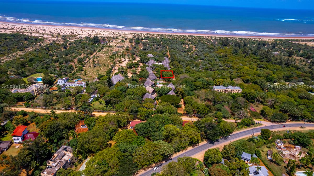 2 Bed Villa with Swimming Pool at Golf Coarse Road - 3