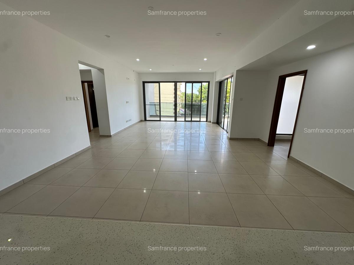 Serviced 3 Bed Apartment with En Suite at Go Khart - 11