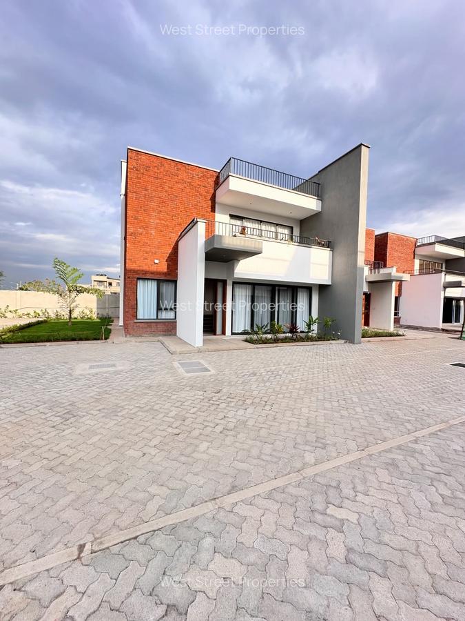 4 Bed Townhouse with En Suite at Langata - 1
