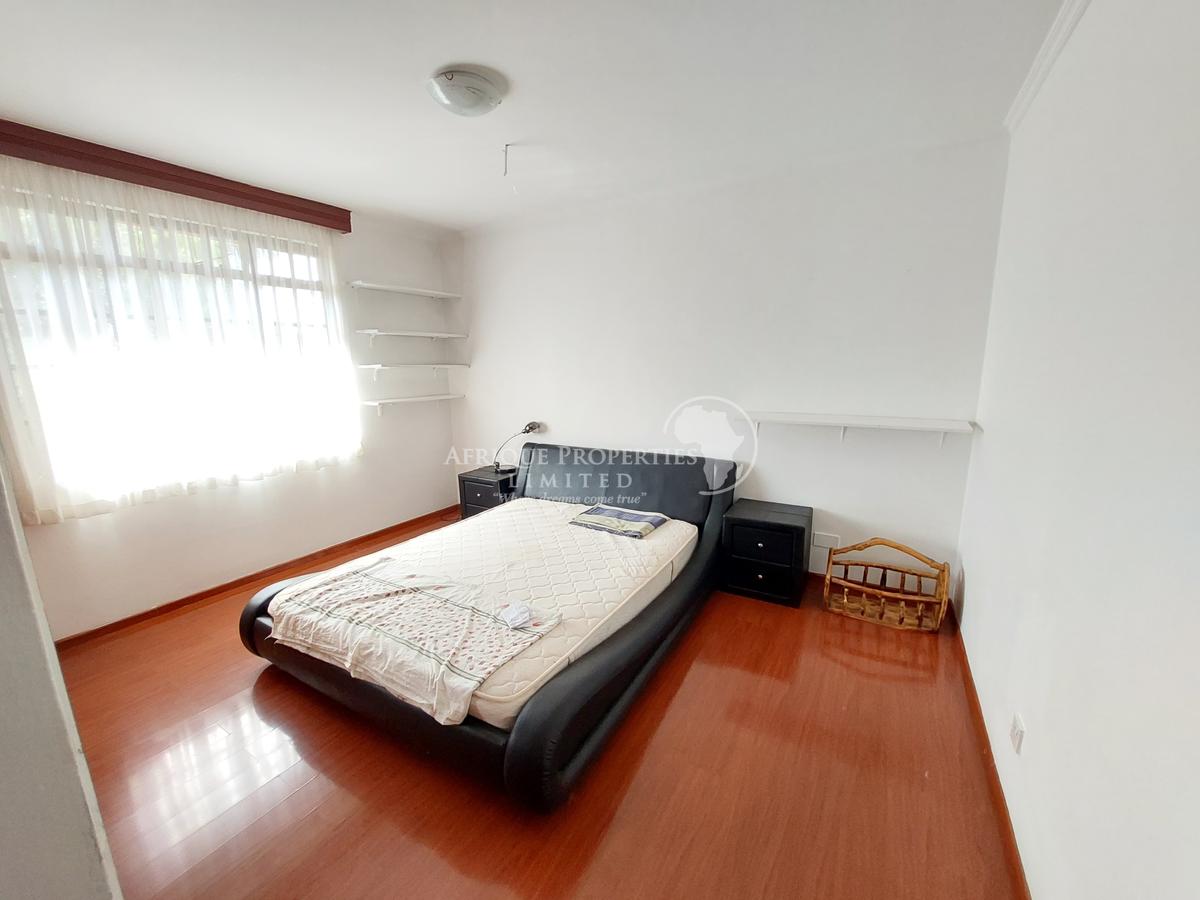 4 Bed Villa with Swimming Pool in Kiambu Road - 11