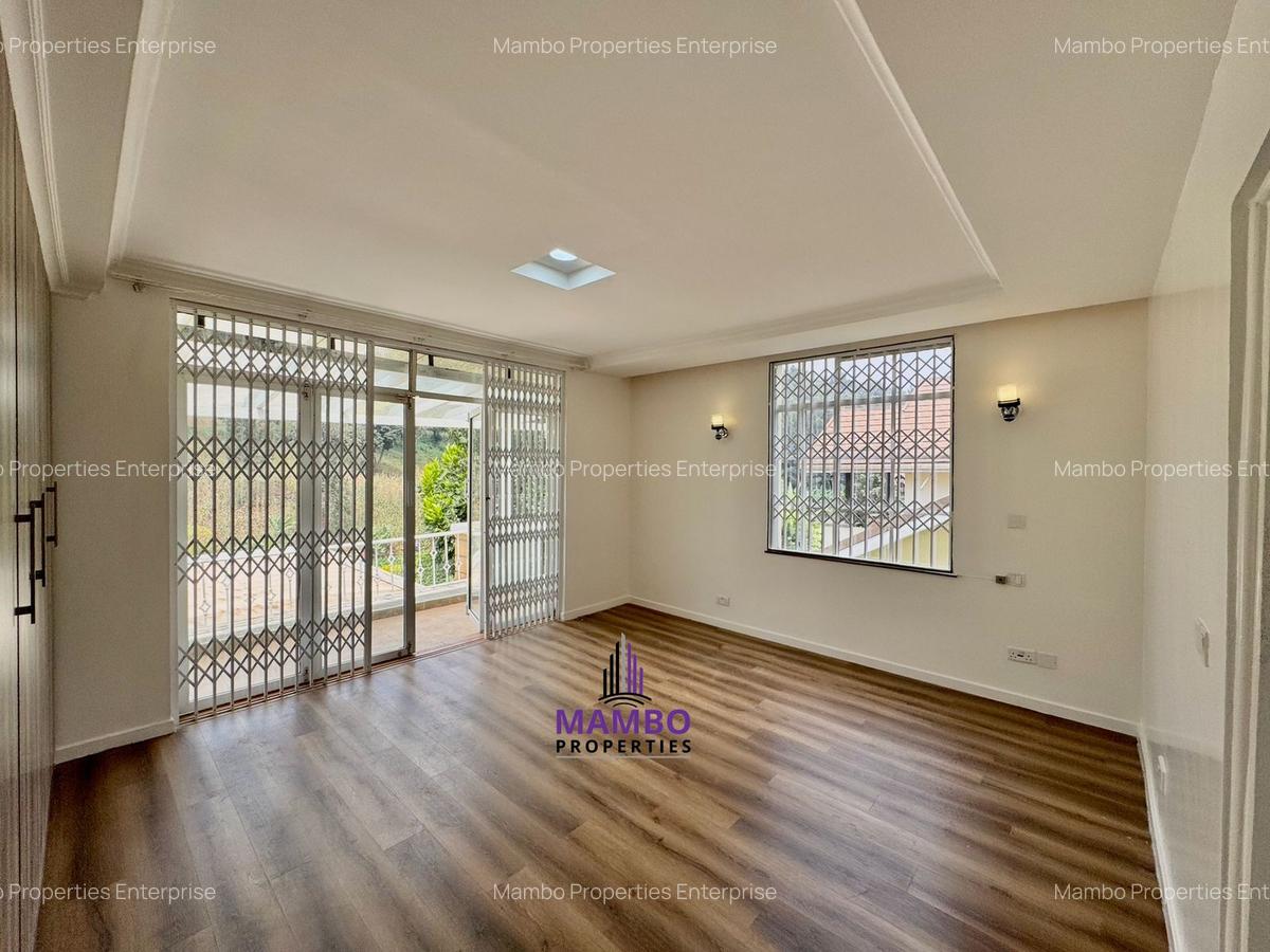 4 Bed Townhouse with En Suite at Westlands - 14