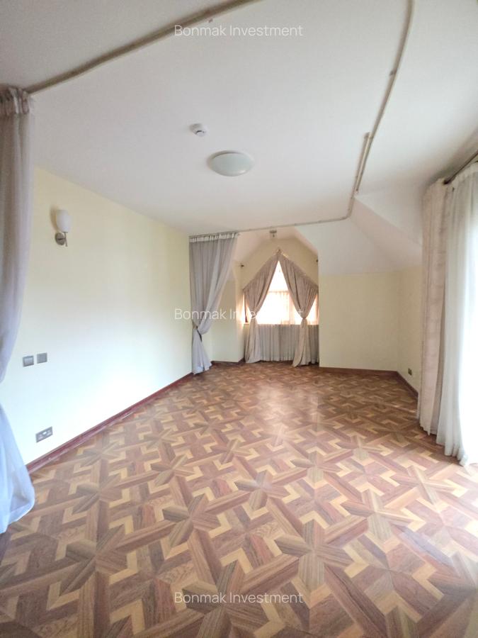 4 Bed Townhouse with En Suite at Kaputei Gardens. - 16