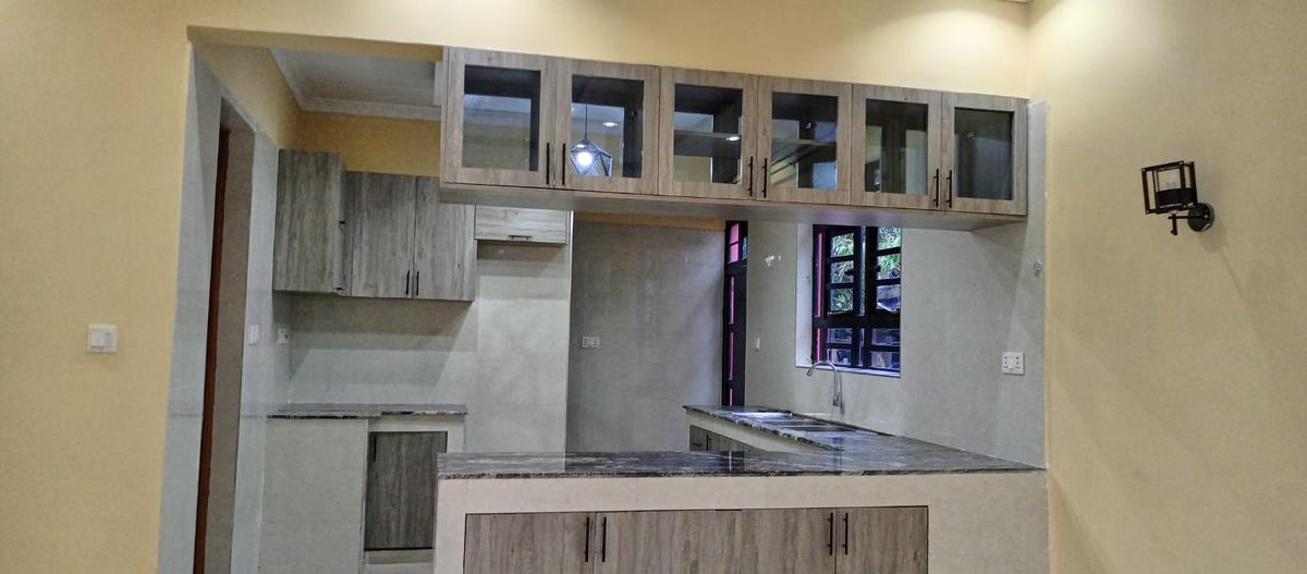 3 Bed Villa with En Suite in Kenyatta Road - 7