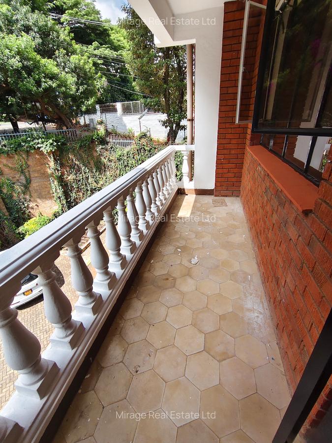 4 Bed Apartment with Borehole in Riverside - 7
