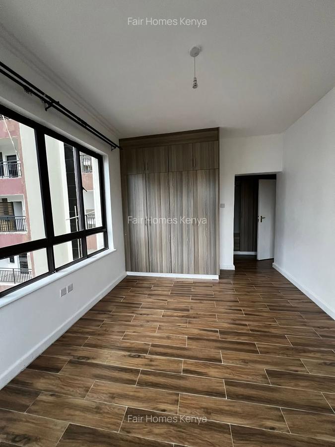 3 Bed Apartment with En Suite at Hatheru Road - 10