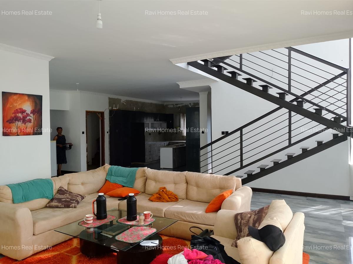 4 Bed Townhouse with En Suite in Kiambu Road - 10