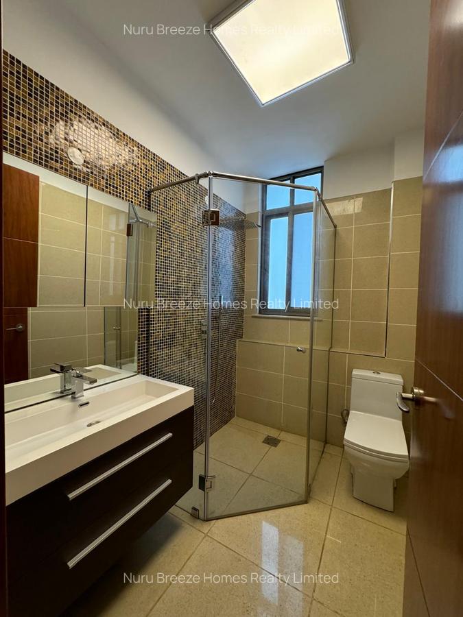 3 Bed Apartment with En Suite in Parklands - 13