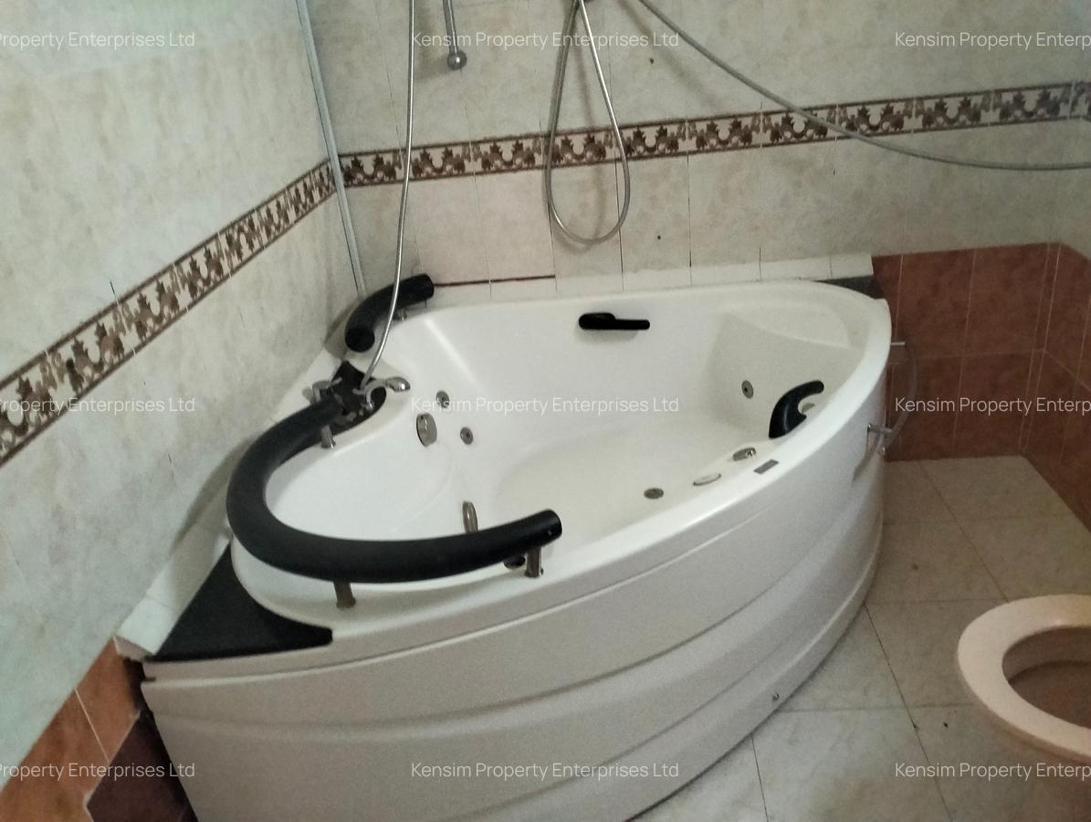 4 Bed Townhouse with En Suite in Lavington - 5