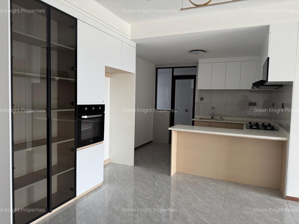 Serviced 3 Bed Apartment with En Suite in Riverside - 1