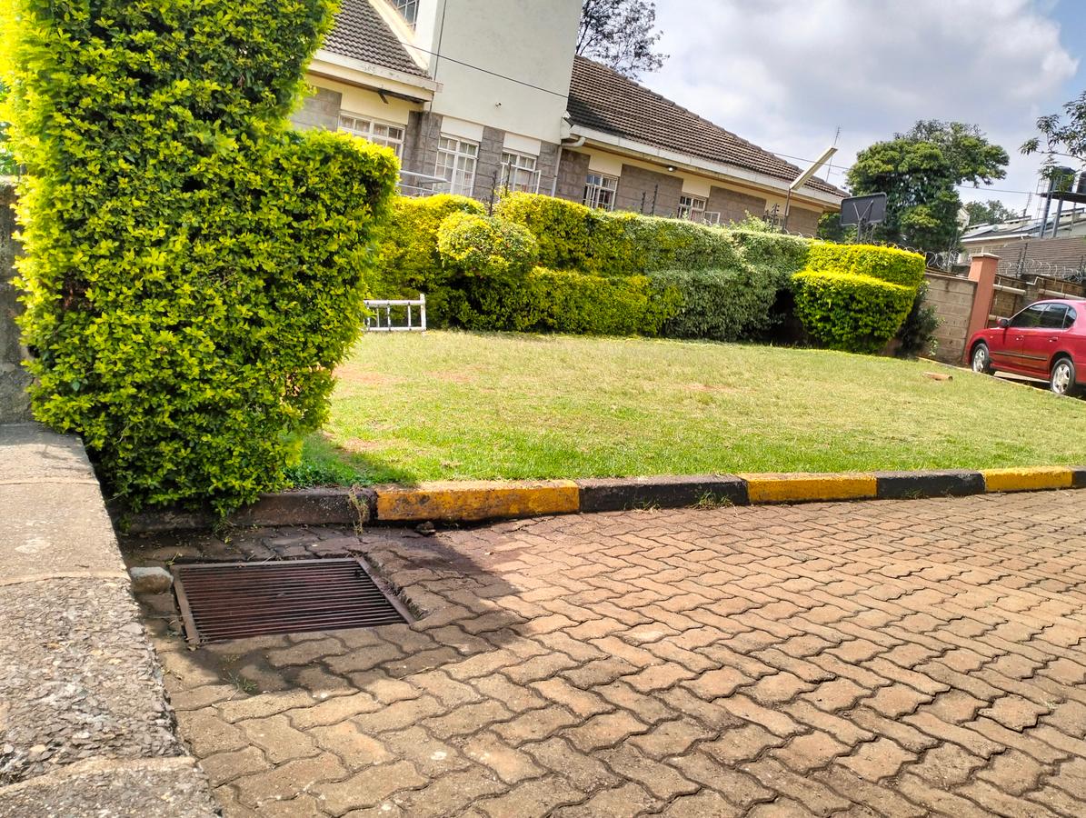 4 Bed Townhouse with En Suite in Lavington - 6