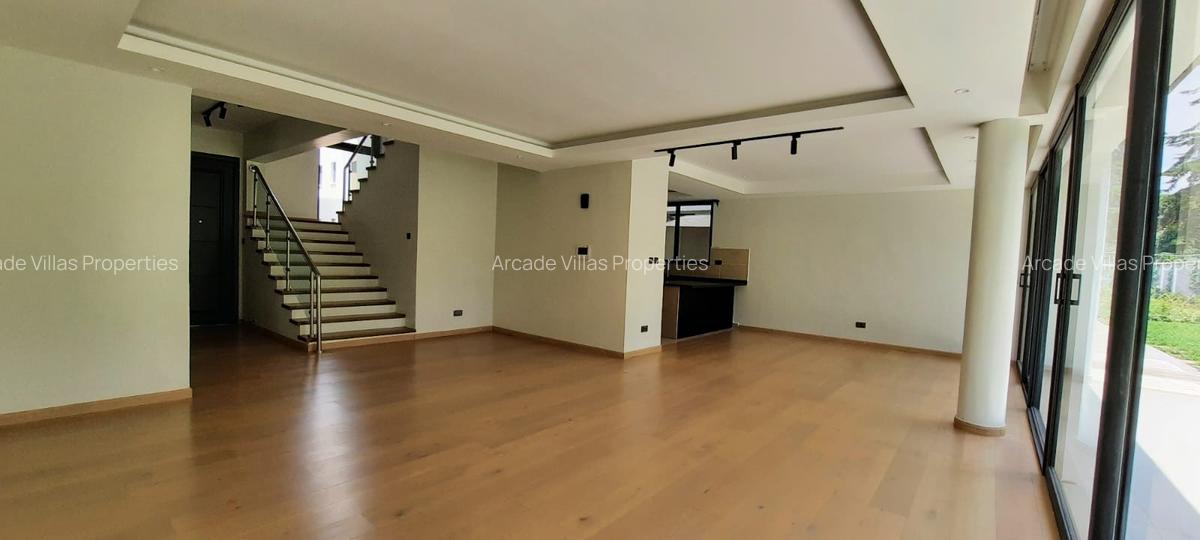 4 Bed Townhouse with En Suite in Lavington - 7