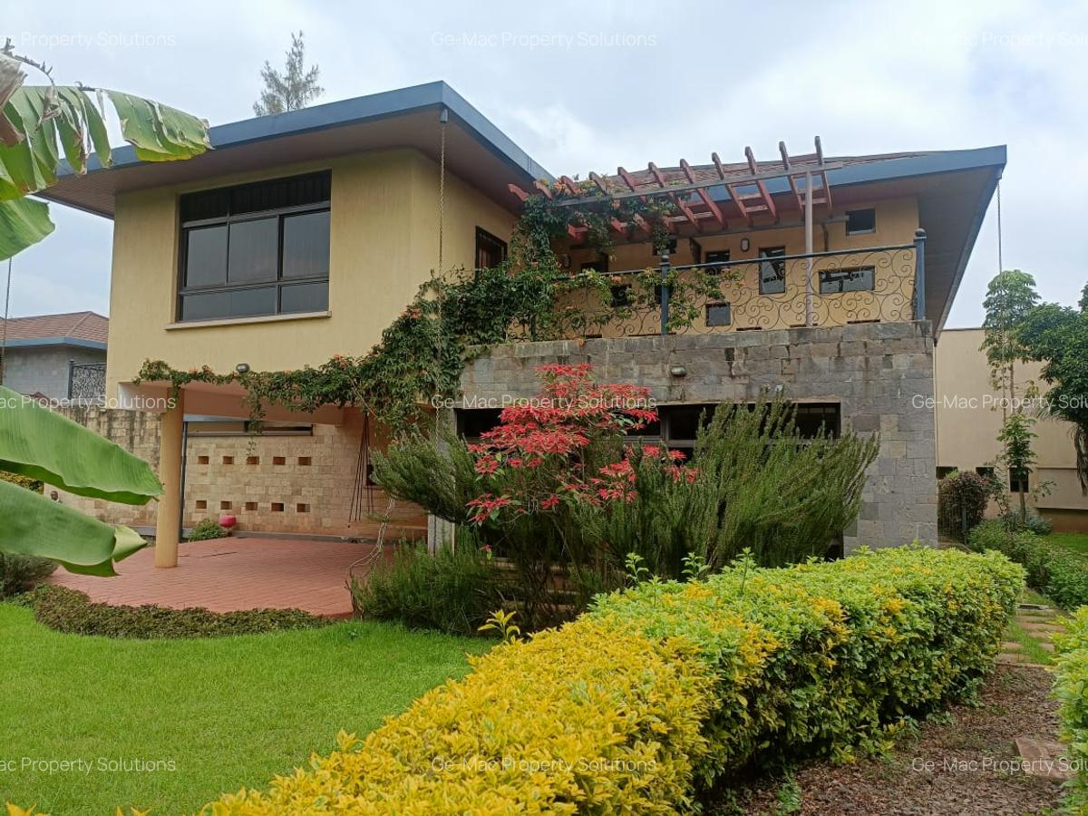 4 Bed House with En Suite in Runda - 1